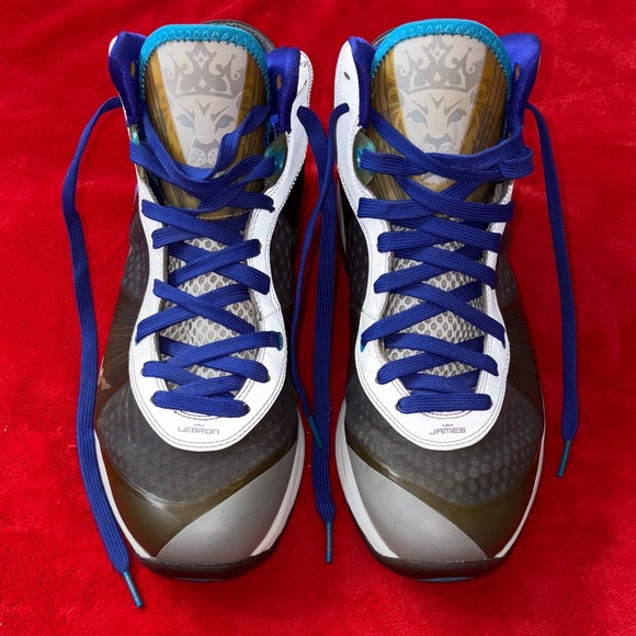 Classic Nike LeBron 8 V/2 – Hard to Find Colorway, Men’s Size 10 - Picture 1 of 7